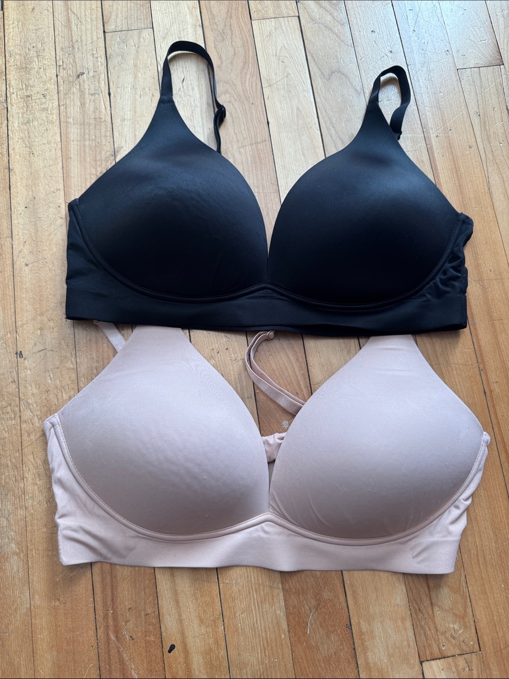 Soma Enbliss Luxe Plunge wireless bra set of 2 Large Convertible straps